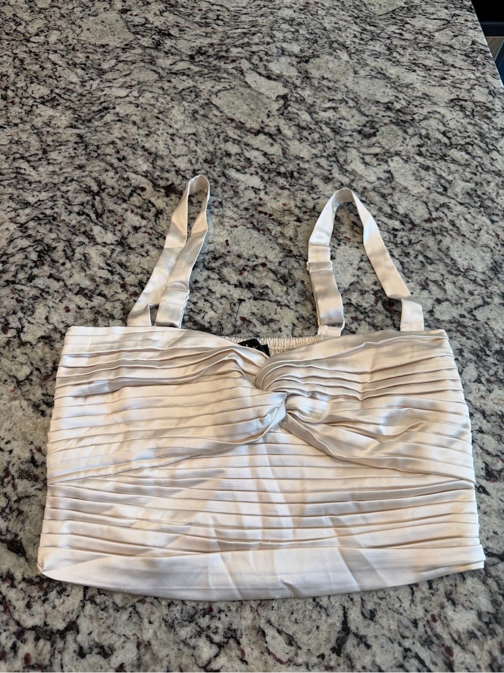 Lulus "Give Us A Twirl" NWT Champagne Satin Pleated cami top large